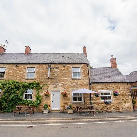 The George & Dragon Country Inn Seaton  Exterior photo